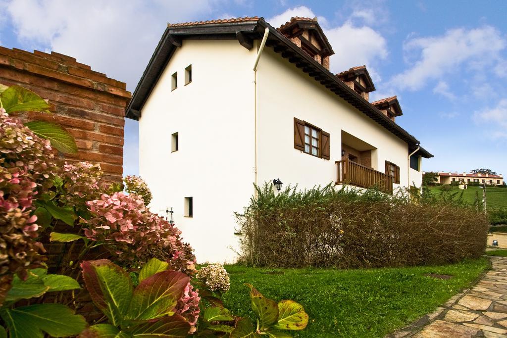 Vivienda Casa Luisa Apartment Comillas Bagian luar foto